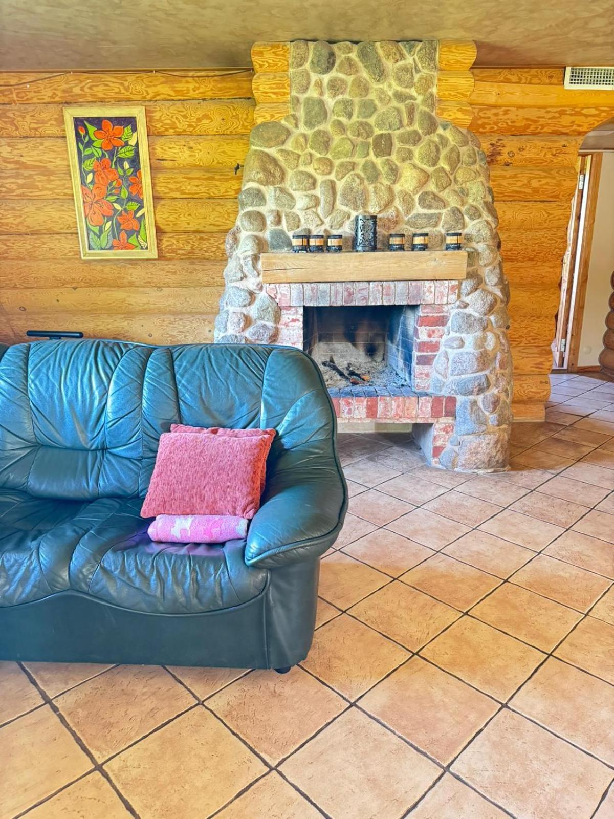 Hotel Vonadzini Stāmeriena Zewnętrze zdjęcie
