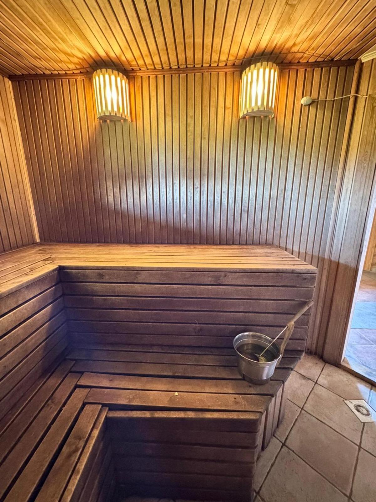 Hotel Vonadzini Stāmeriena Zewnętrze zdjęcie
