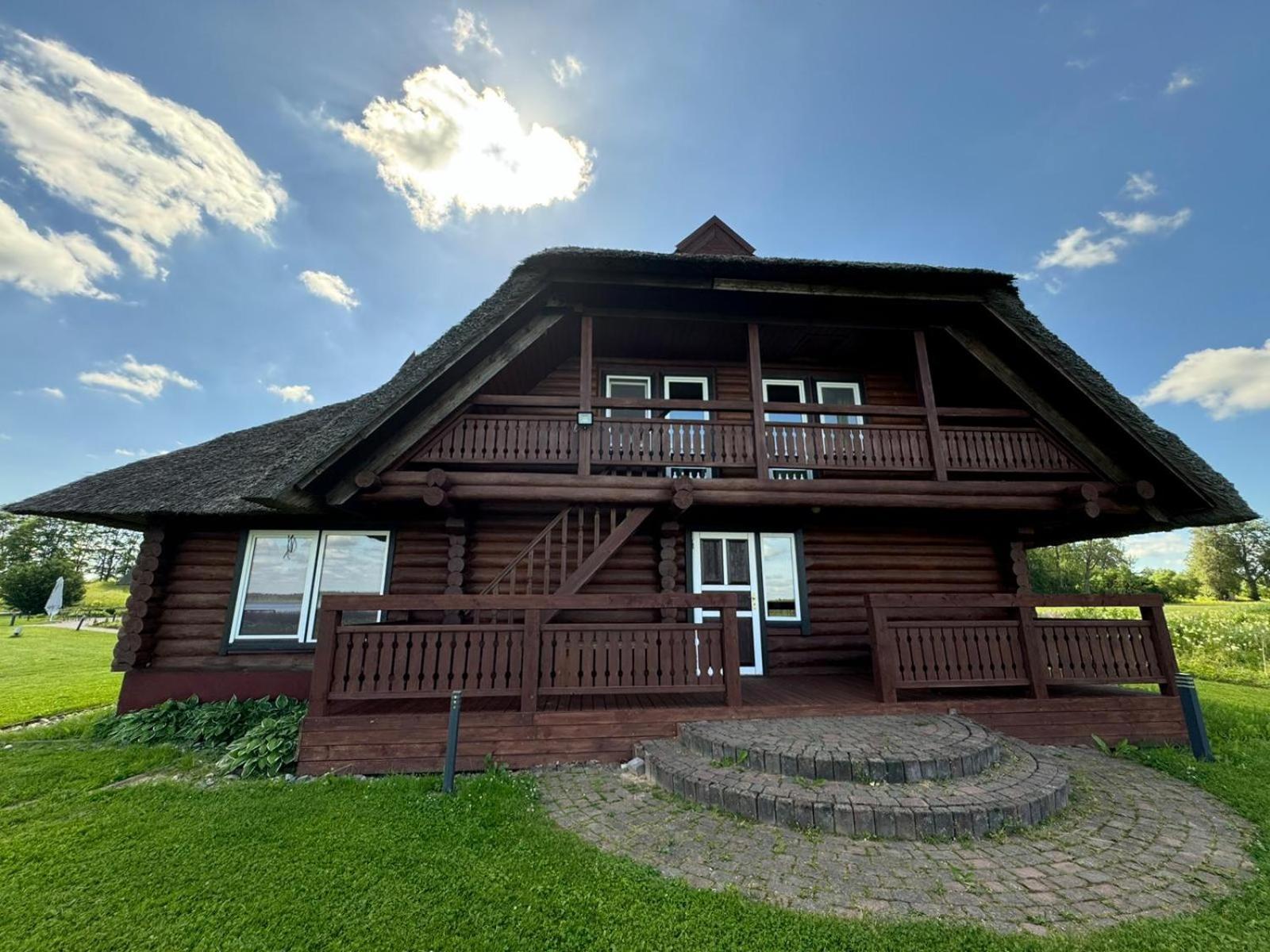 Hotel Vonadzini Stāmeriena Zewnętrze zdjęcie